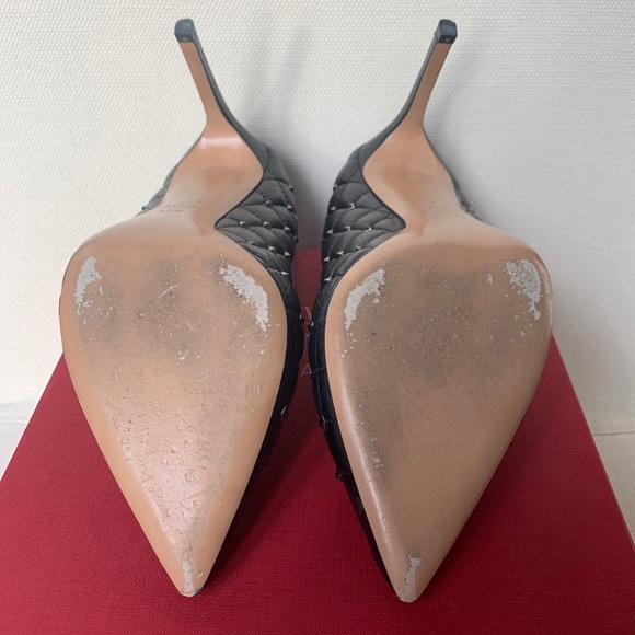 COPY - Valentino Garavani Rockstud Black Pumps - Picture 4 of 5